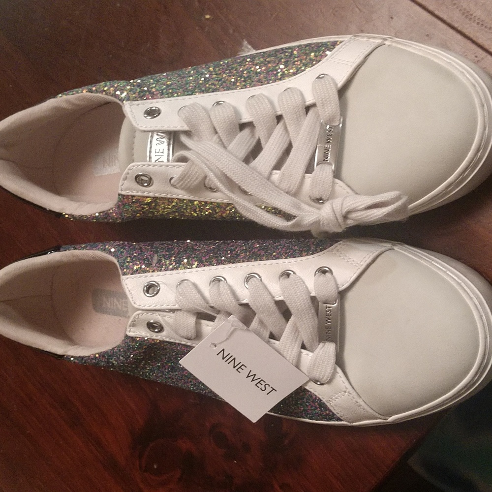 Nine west shoes never worn size 9.5